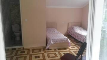 Фото номера Трехместный номер «Комфорт» Гостевой дом Guest House 118 г. Квариати 4