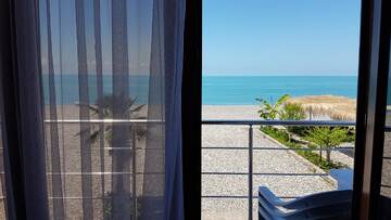 Фото номера Вилла - Рядом с пляжем Виллы Cottages at Villa Del Mar Kvariati г. Квариати 5