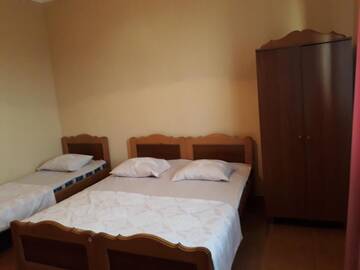 Фото номера Четырехместный номер с ванной Гостевой дом Guesthouse Gio555 г. Квариати 5
