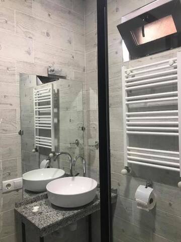 Фото номера Вилла с 3 спальнями Виллы Villa Residence г. Квариати 17